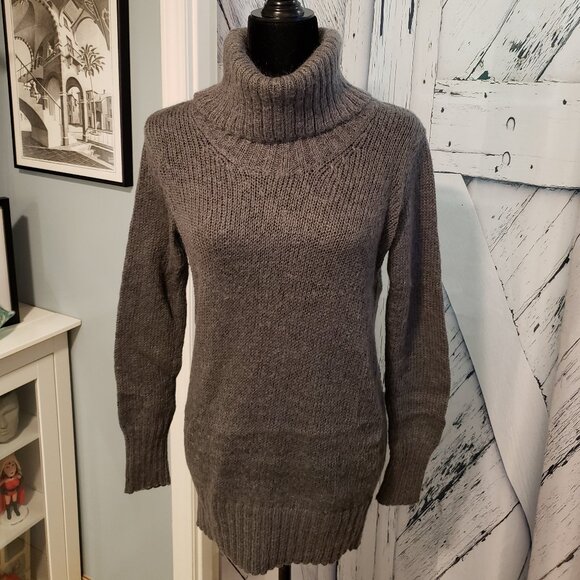H&M Turtleneck Grey Sweater size medium - Picture 2 of 7